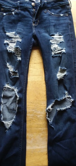 Jean's - Picture 2 of 5